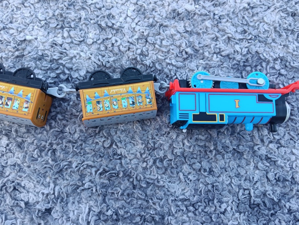 Thomas The Tank Engine Trackmaster :- Thomas Plus Clara & Clarabel Working