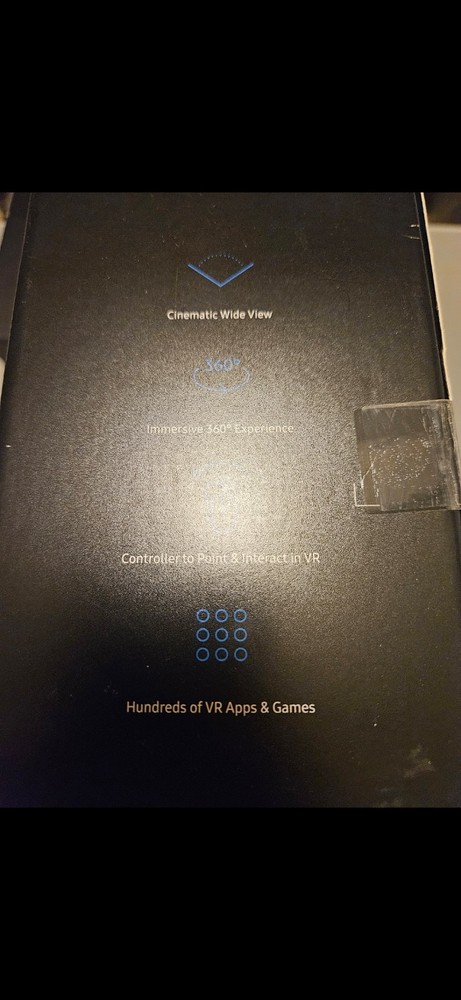 Samsung Gear VR with Controller (Check 2nd Photo for Device Compatibility)