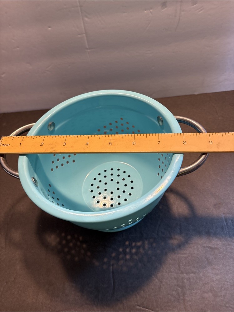 Turquoise Small Metal Enamelware Colander( S4)