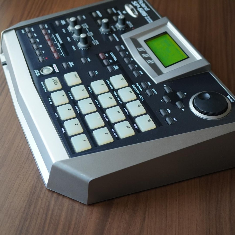 Roland SP-606 Sampling Workstation Good GP