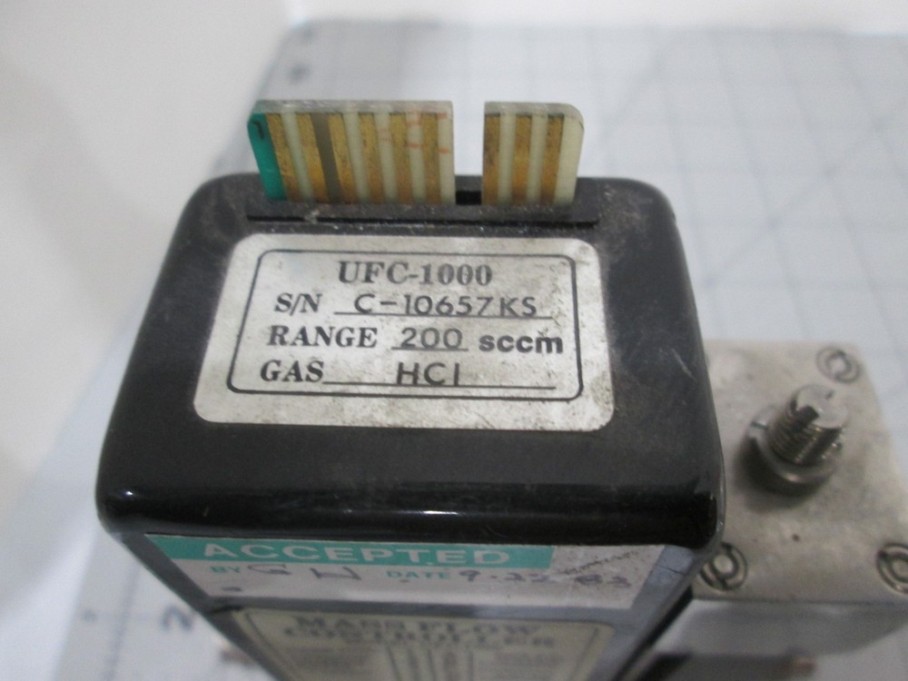 Unit, UFC-1000, Mass Flow Controller, HCL, 200 SCCM, Used