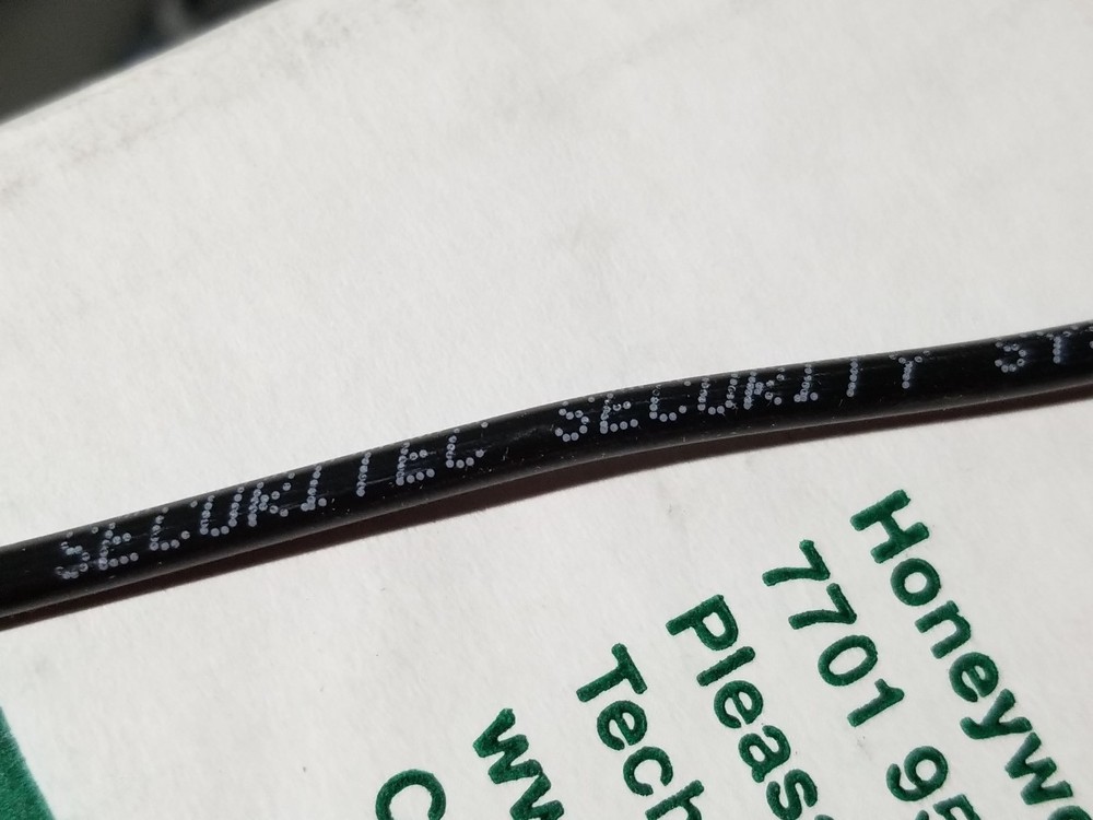 Southwire Genesis 1106 22/6C Solid Bare Copper Security/Control Cable Blk /100ft