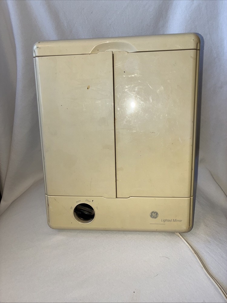 GE Lighted Tri-Fold Vanity Makeup Mirror Magnifying Model 106658 Tested ~Works