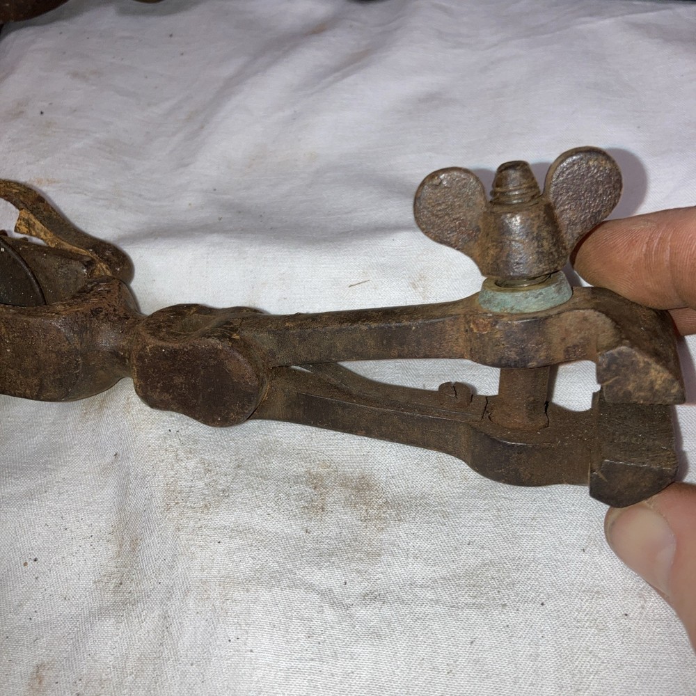 Vintage Wire Stretcher