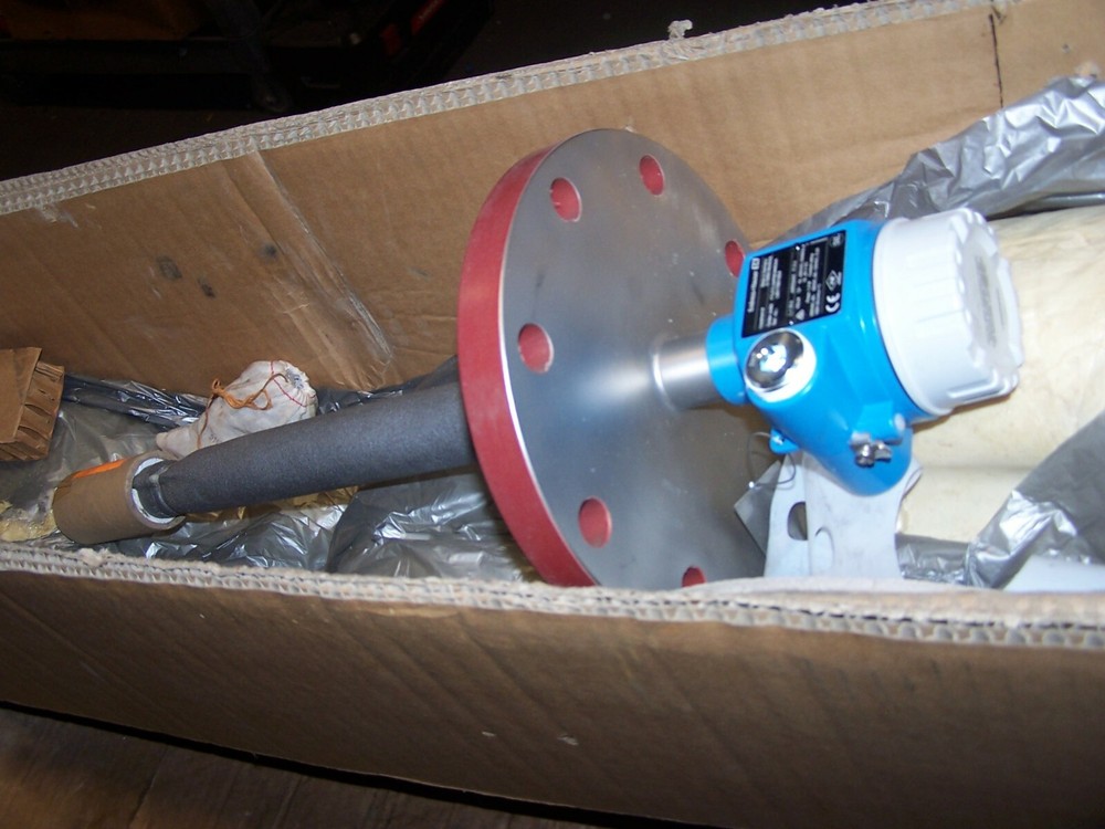 NEW ENDRESS & HAUSER LIQUIPHANT LIQUID LEVEL SENSOR  FTL51C-QAPMCM4E5AA