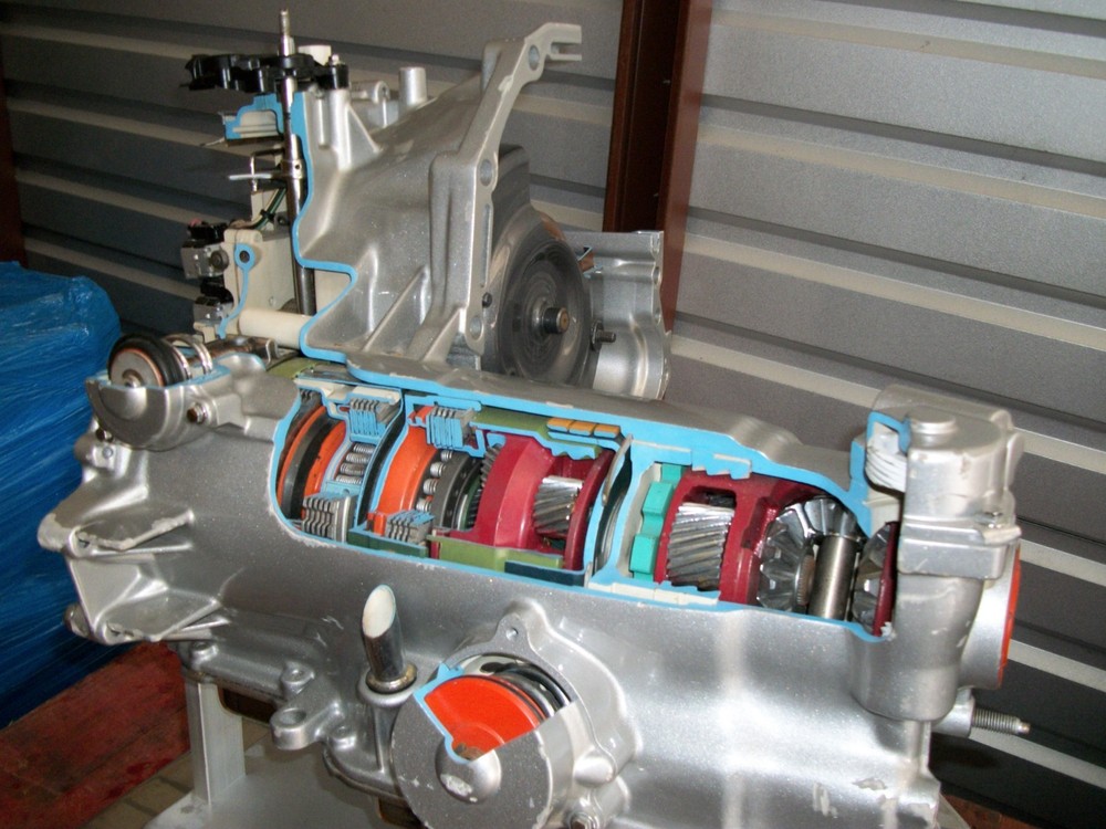 NICE FORD AX4S AUTOMATIC TRANSAXLE CUTAWAY DISPLAY INSTRUCTIONAL TRAINING MODEL