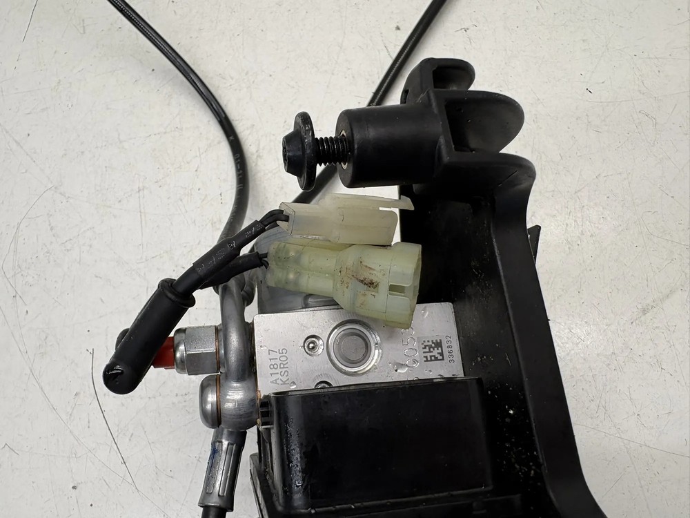 KTM DUKE 890 2021 ABS block module pump