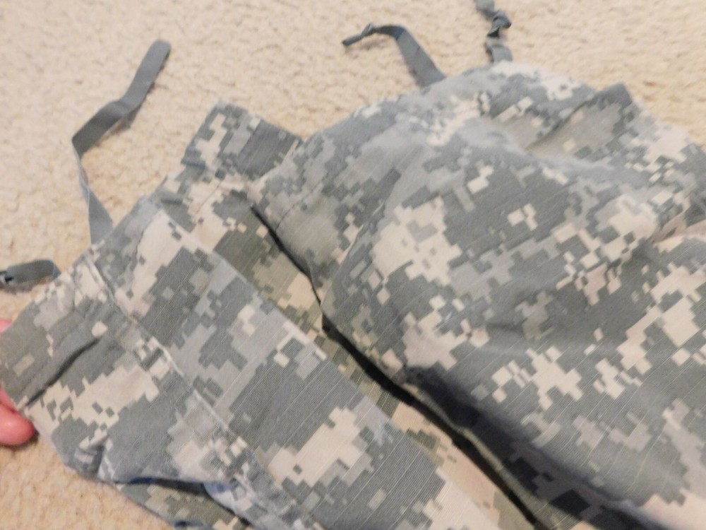 US ARMY ACU PANTS SIZE MEDIUM - LONG