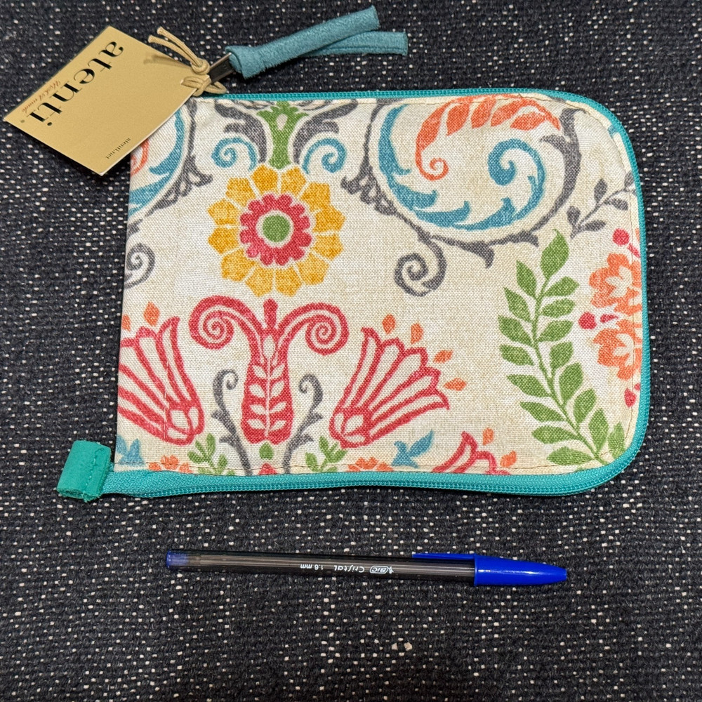 Atenti Circular Needle Case with Insert, Rambla Suzani Paisley Pattern