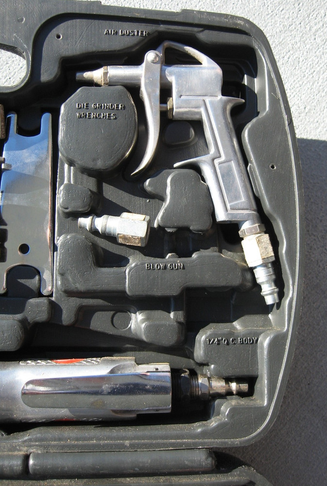 DeVilbiss DAPC Pneumatic Tool Kit ATK70, Impact, Grinder, Ratchet, Chisel,Duster