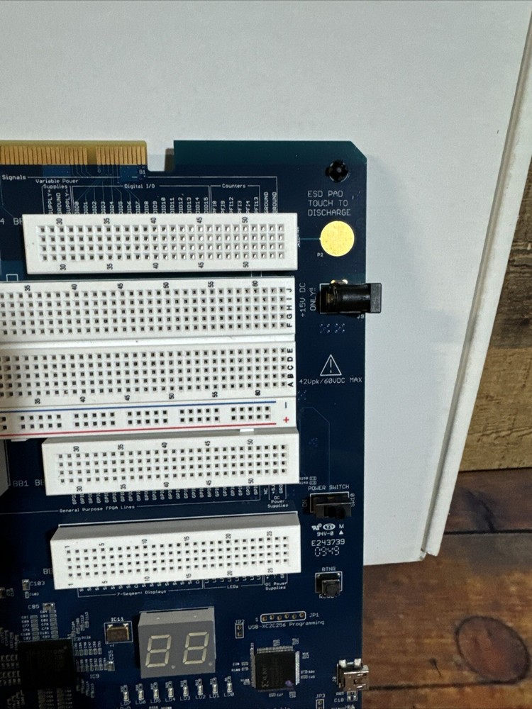 NATIONAL INSTRUMENTS DIGITAL ELECTRONICS PROTOTYPING FPGA BOARD 193426B-01L