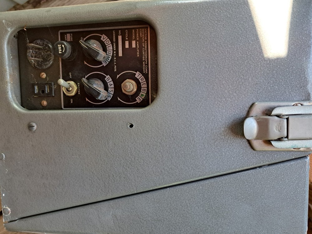 Vintage Victor Speaker & Projector Set