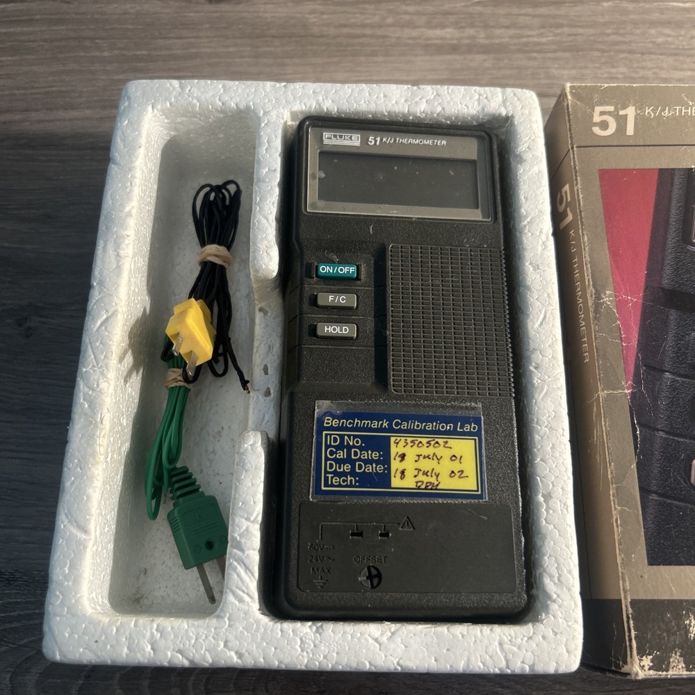Fluke 51 K/J Digital Thermometer - Working