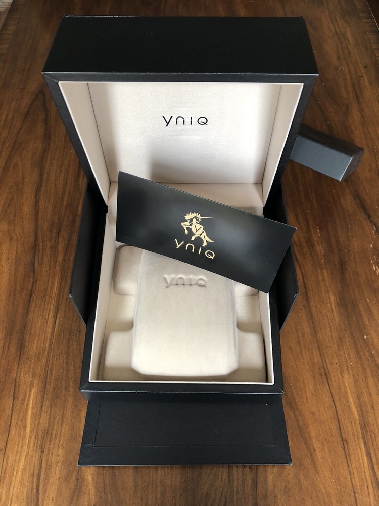 YNIQ Empty Box for Ski Googles