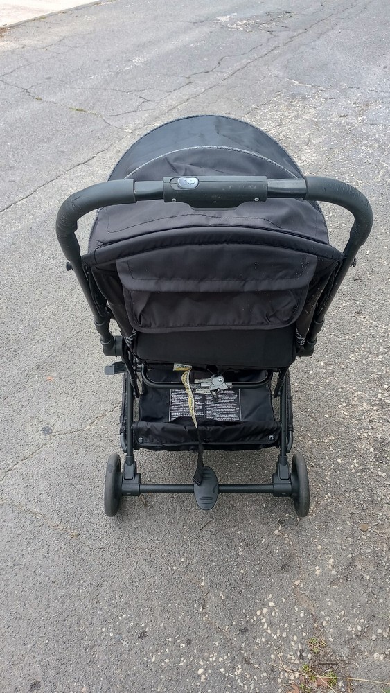 Summer 3D Pac CS Stroller....seat belt harness Pieces