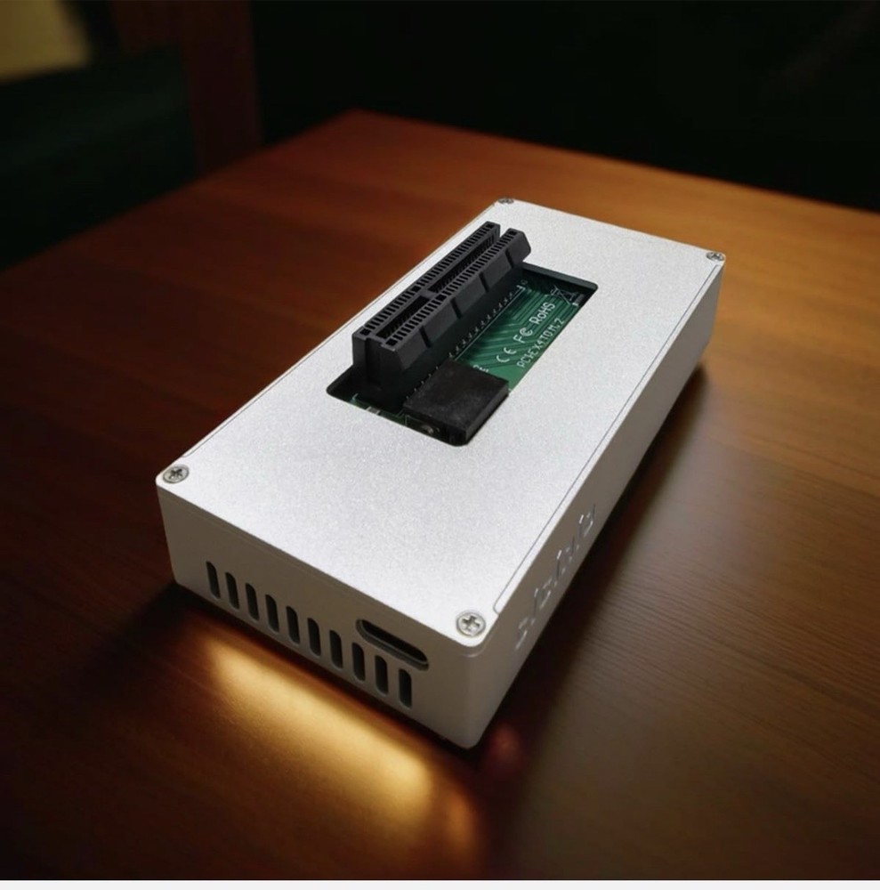 USB4 to PCIe Docker，Thunderbolt 4/3 Compatible,Allows Computers To Connect EGPU