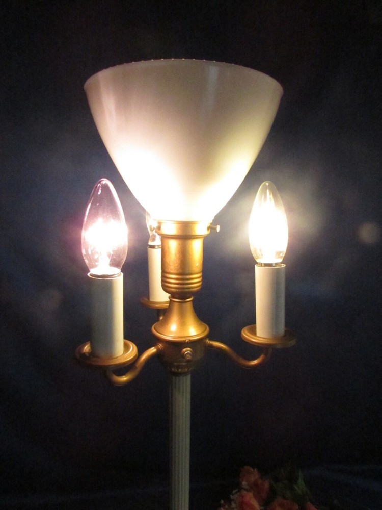 ANTIQUE CAST IRON WITH MARBLE PARLOR TABLE LAMP 30" TALL 3 WAY