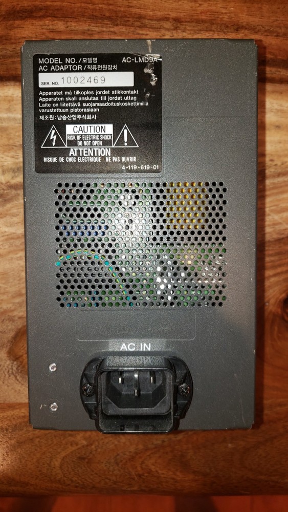 Sony AC adopter AC-LMD9