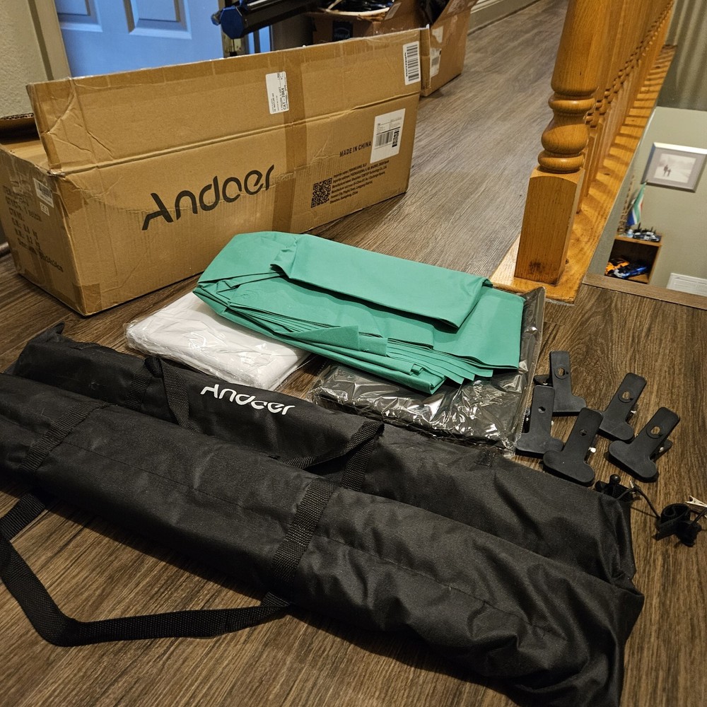 Andoer Adjustable Light Stand Kit with 3 Backdrops 3 Umbrellas & Case