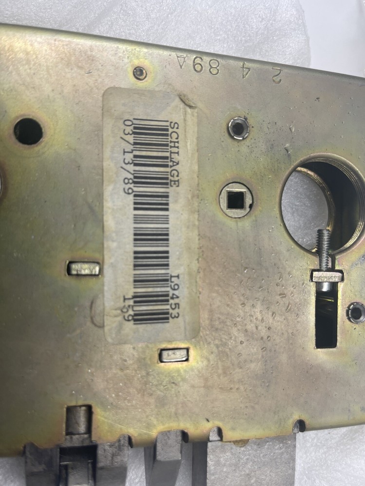 L9092EUP 06 626 00A RH schlage Electrically locking/unlocking (sold As Is)