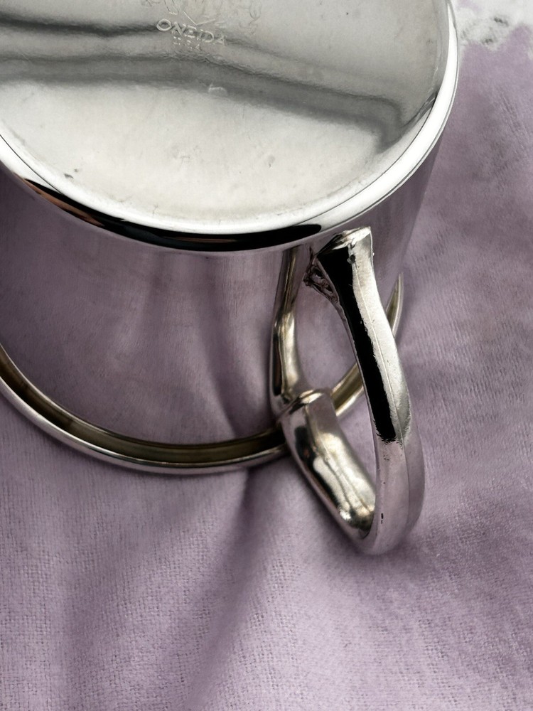 Oneida Ltd Baby Birth Records Engravable Silverplate Sipper Cup & Display Box
