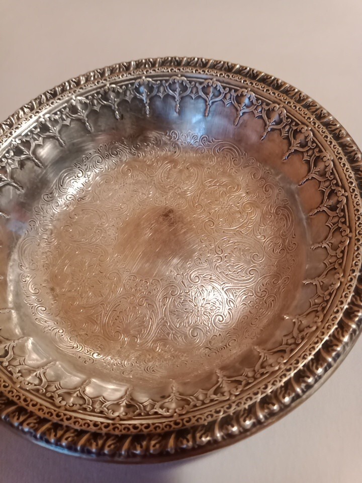 Vintage Reed & Barton Silver Plate 1302 Bowl