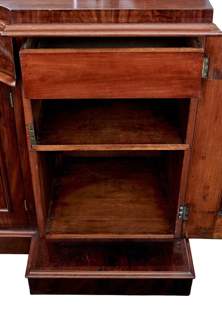 HIGH VICTORIAN SHAPED FLAME MAHOGANY MIRRORED SIDEBOARD