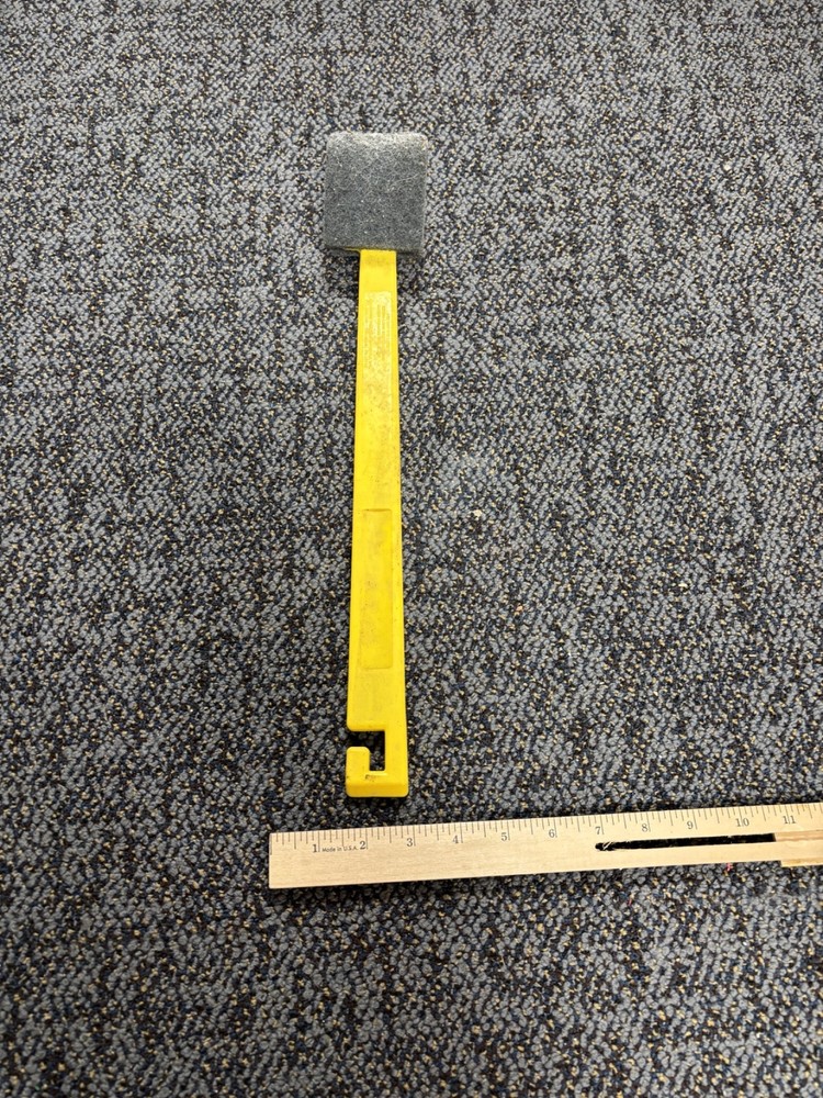 Used Doc Wellfish Algae Scraper for Glass