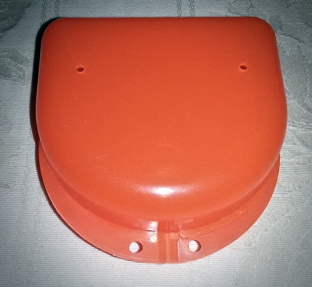 RED Plastic DENTURE or RETAINER STORAGE BOX 1.75" Deep