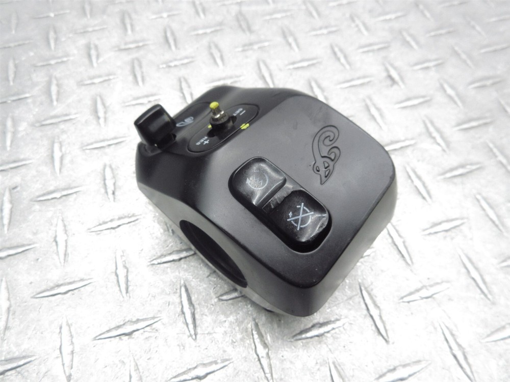 2018 18-23 Indian Challenger OEM Right Handlebar Switch Control Assy