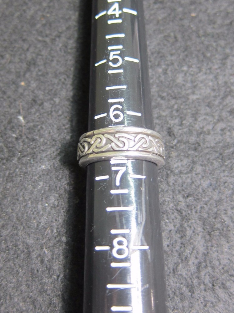 Spinner Celtic Rounded Line Pattern Band Sterling Silver Spinner Ring Size 6.5