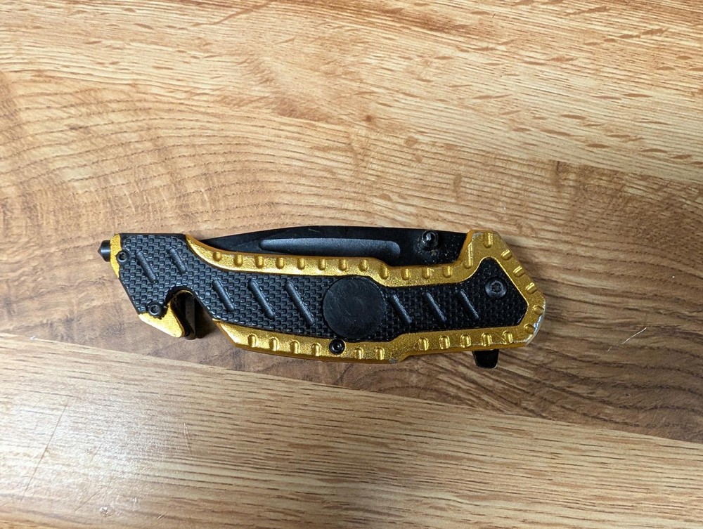 MAX FORCE Folding Utility Knife with Black and Gold Handle