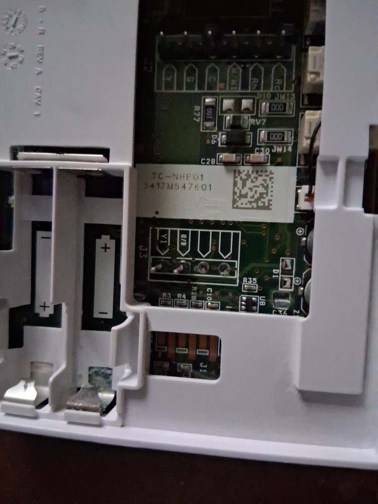 Carrier Digital Non Programmable Thermostat TC-NHP01