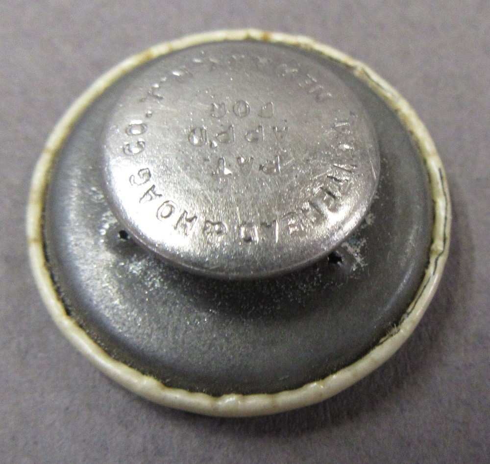 1890s Peach HIGH ADMIRAL SMOKE A OVAL SHAPE CIGARETTES lapel STUD button ^