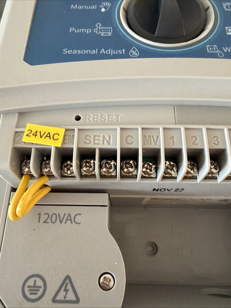 Hunter X2-400 4-Station Sprinkler Timer Controller With WiFi Capabilities