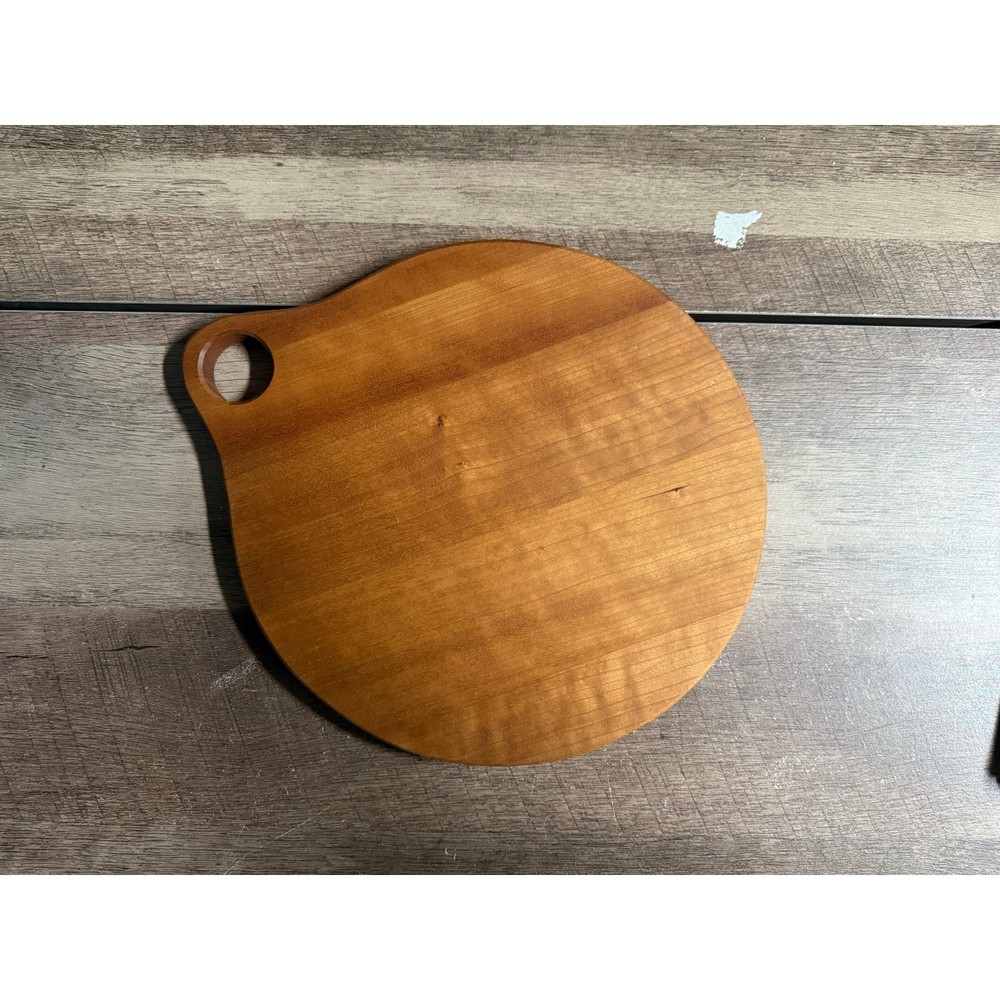 Light Wood Cutting Board