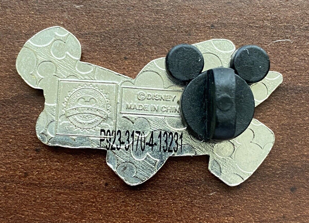 Pluto 2013 Car Character Disney Pin