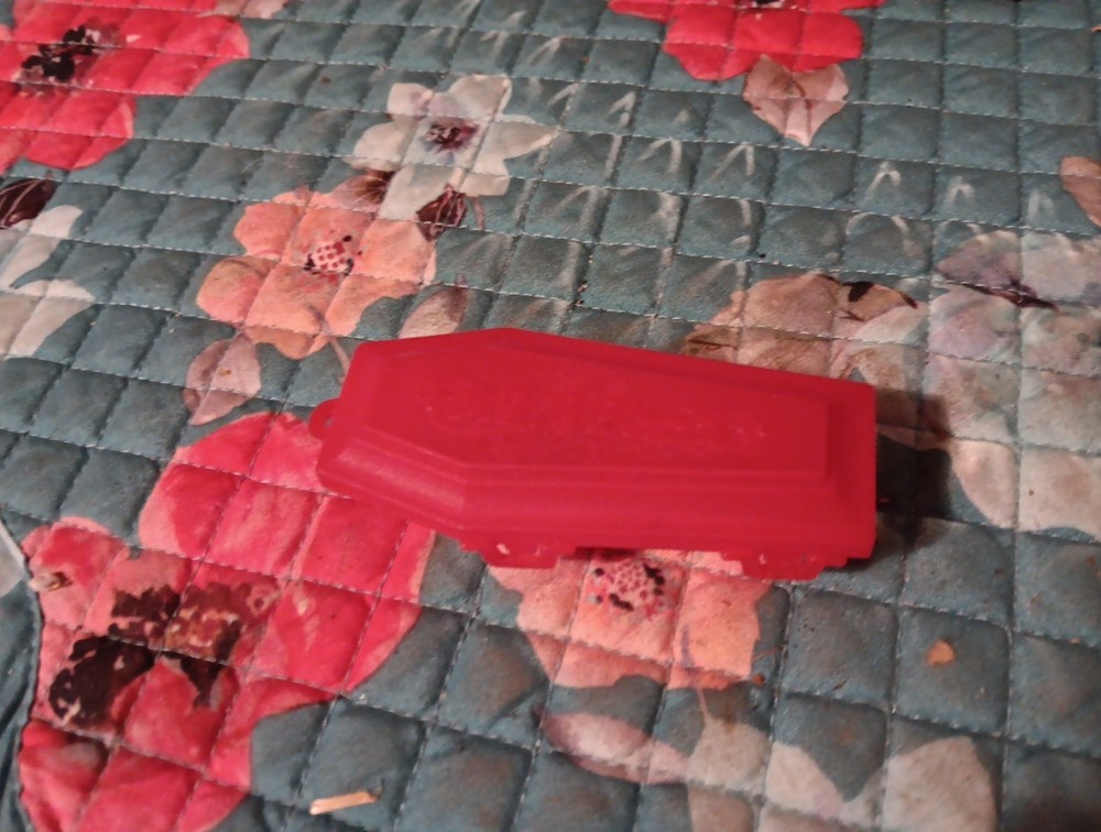 VINTAGE 1970’s FLEER MR BONES CANDY COFFIN 3” RED PLASTIC CANDY CONTAINER