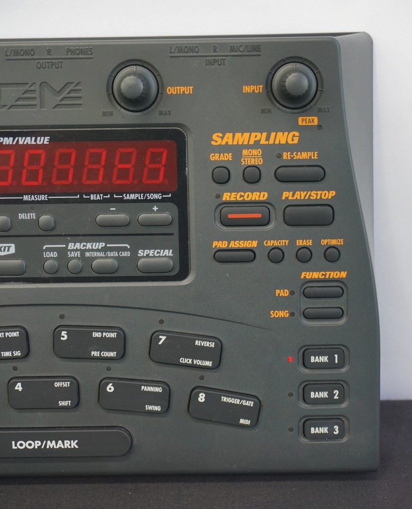 Zoom ST-224 SampleTrak Drum / Groove Machine & Sampler