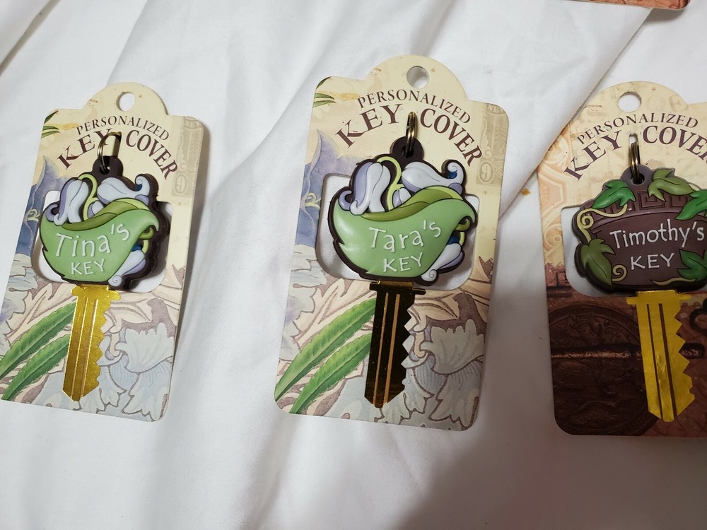 PERSONALIZED KEY COVERS NAMES WITH D & T