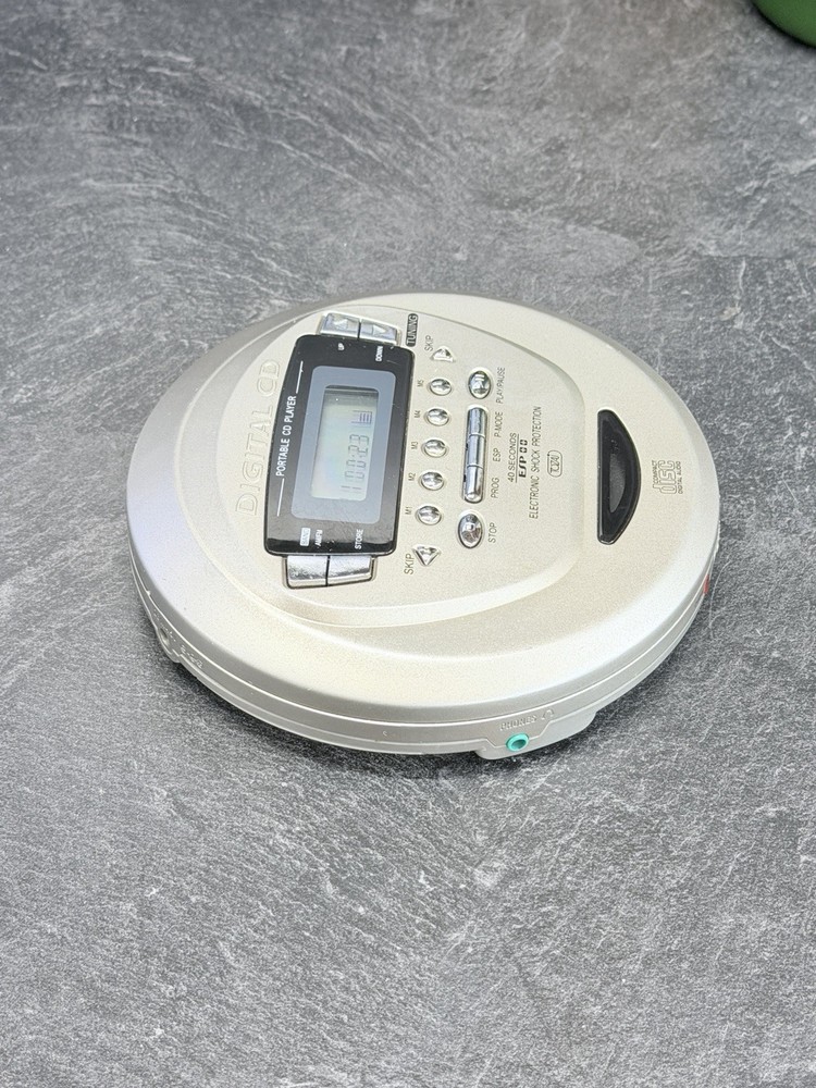 Tozai CD Player & Radio ATC-84 Programable Compact Disc Player