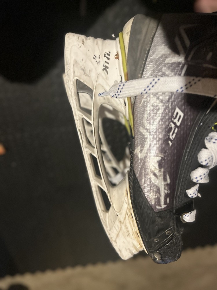 Bauer Hyperlite Skates