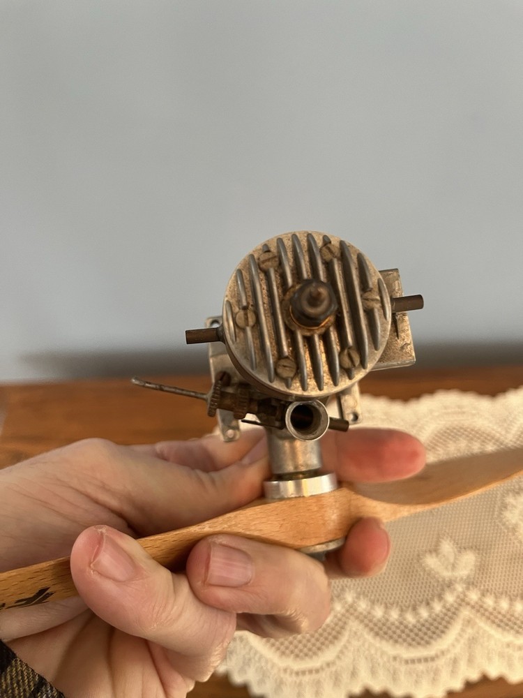FORESTER 35 - 2 STROKE GLOW MODEL AIRPLANE ENGINE