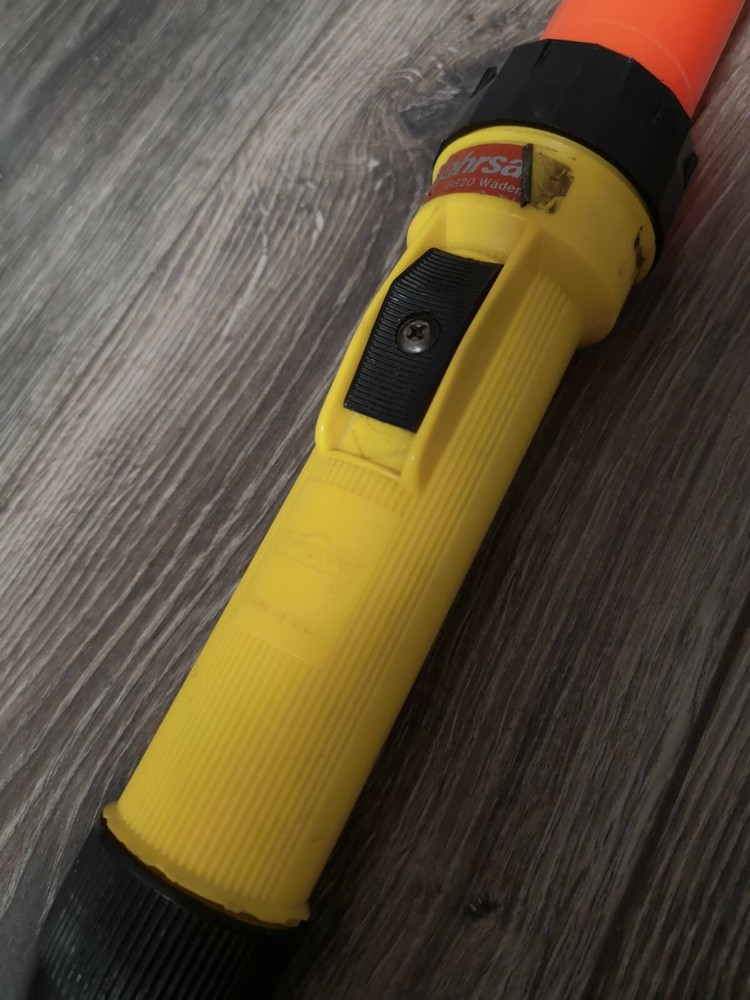 fire helmet + flashlight №1