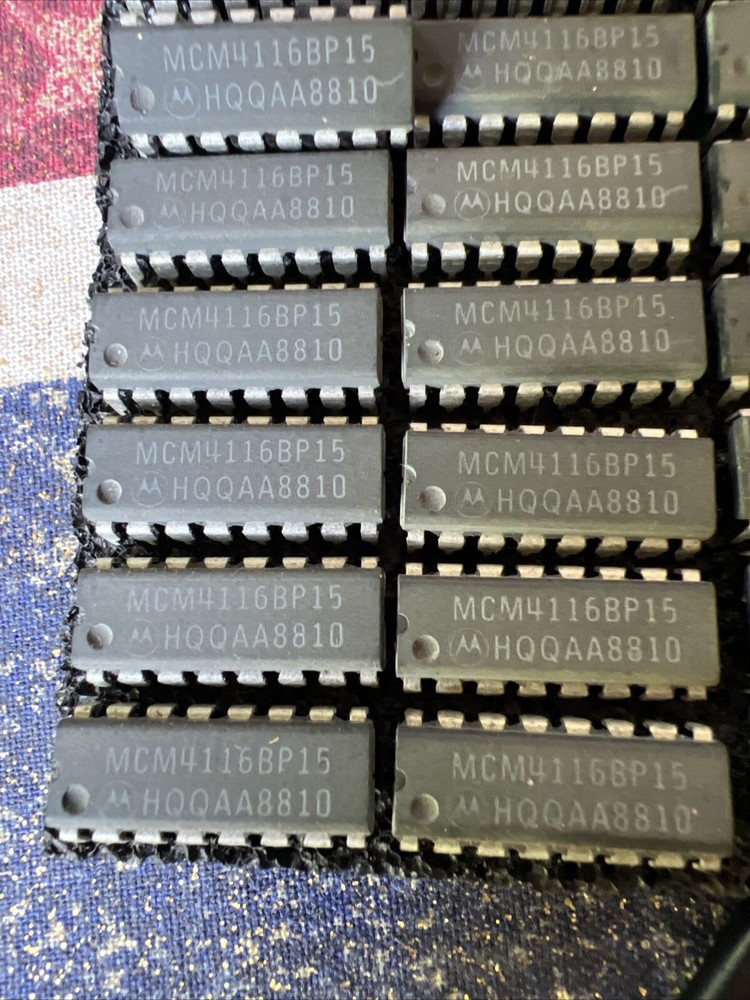 **  QUANTITY 1  **  MOTOROLA MCM4116BP15