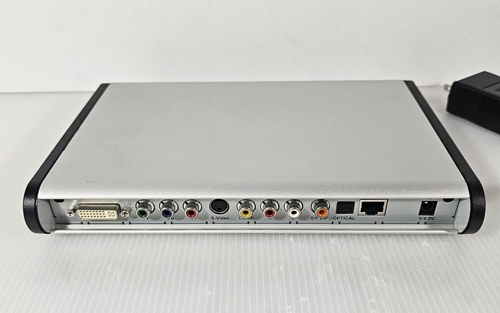 Leviton Media Digital Player DP210 Silver