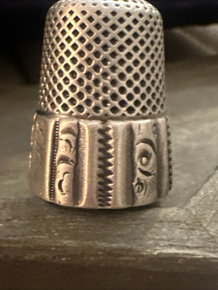 VINTAGE STERLING SILVER SEWING THIMBLE 925