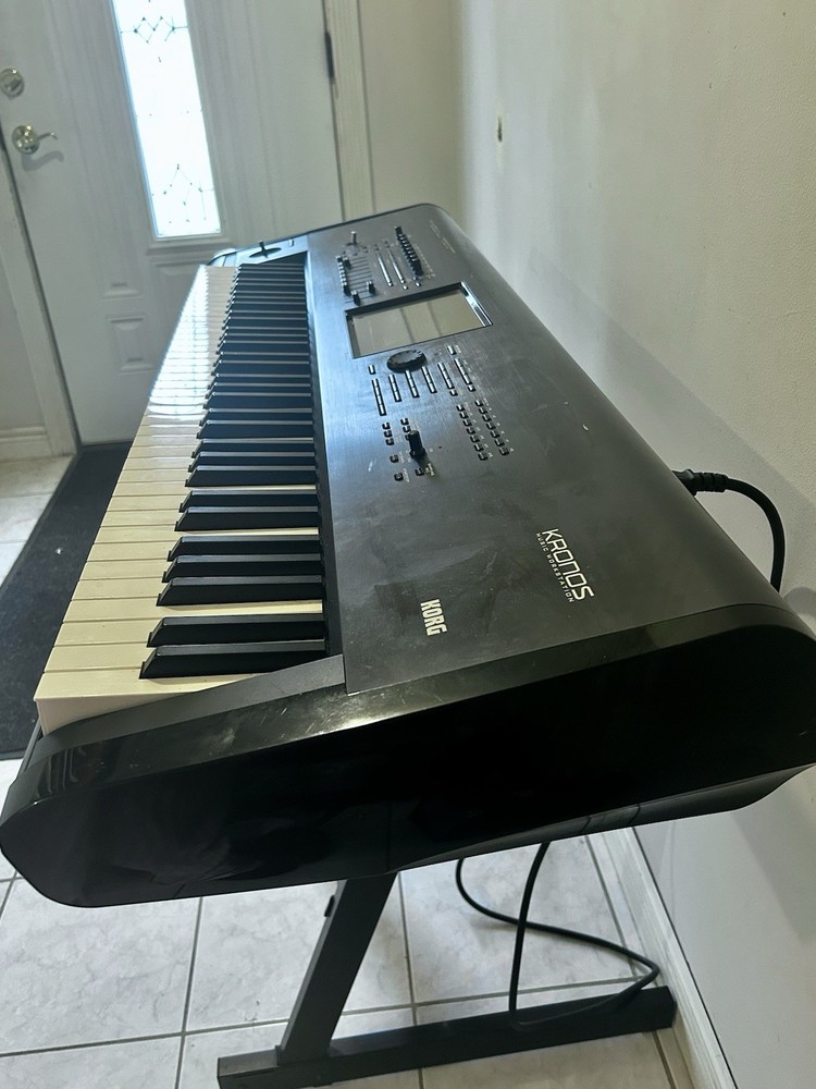 🎹 Korg Kronos Music Workstation Bundle w/ Stand & Case !!!