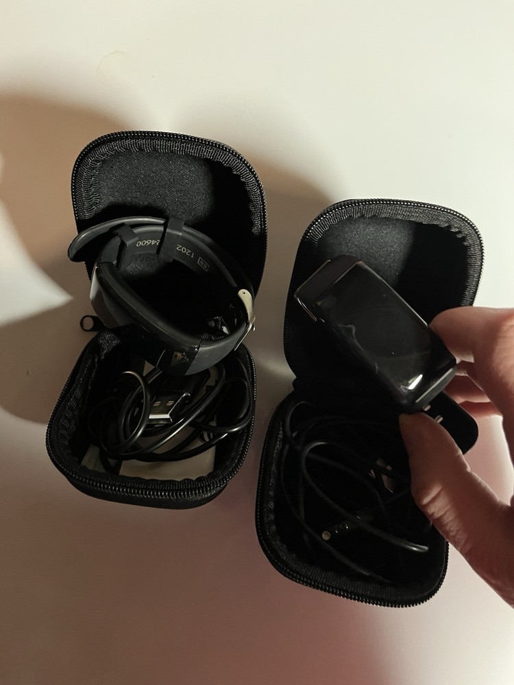 2 CPR rechargeable feedback devices