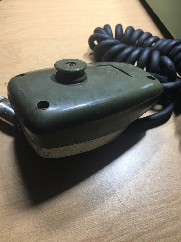 MIDLAND VINTAGE MICROPHONE WITH PLUG